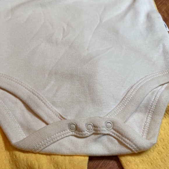 2 piece set 6-9mos. NWT! Onsie with pants, organic cotton - Picture 6 of 16